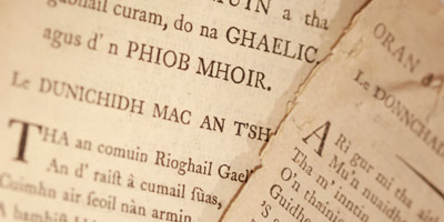 M 131108 Spreading the word on Gaelic