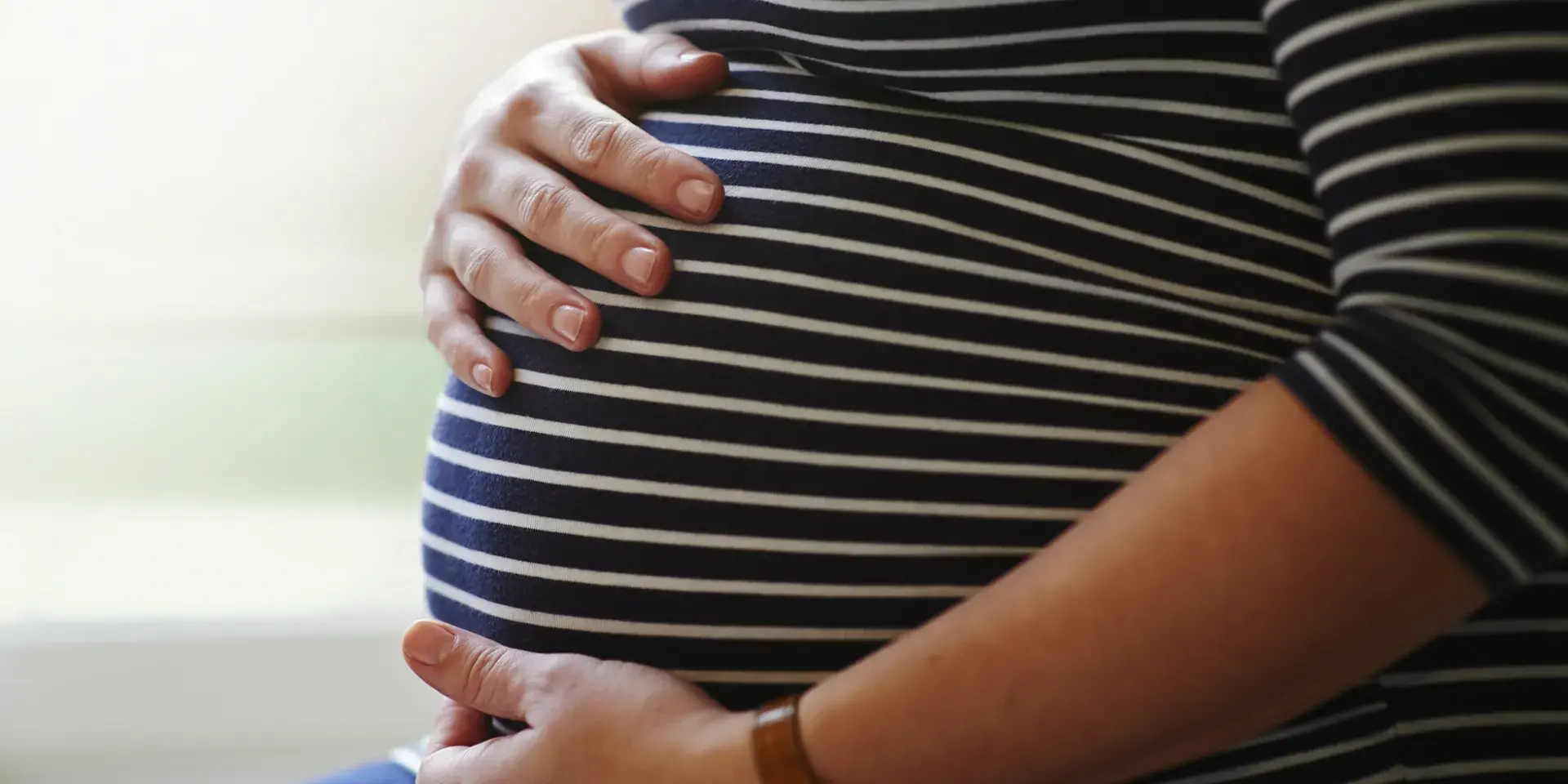 Pregnant woman's stomach