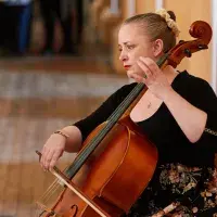 Natalie Poyser plays the cello