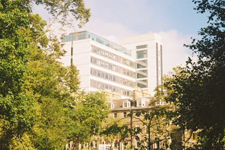 George Square Gardens in summer shineshine with Appleton Tower in the background