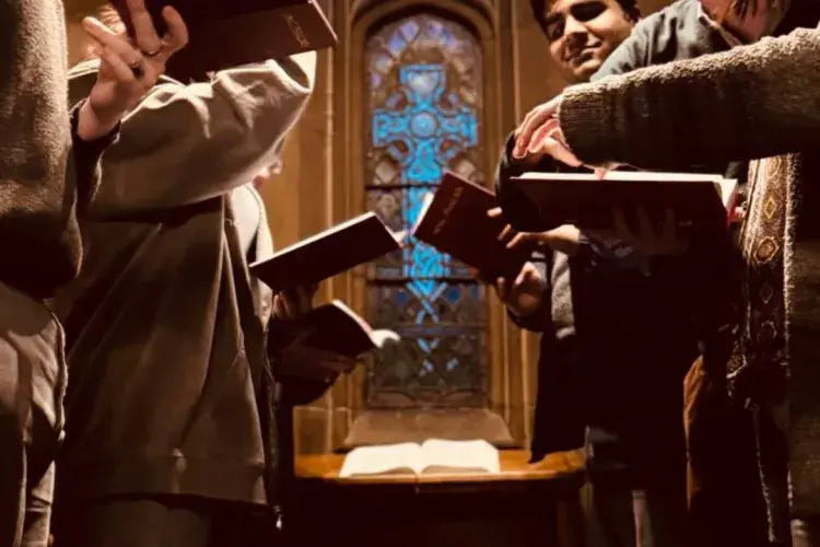 Students gathered in the Meditation and Multi-faith Space in the School of Divinity, Mound Place