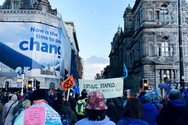 EFC student photo comp 2022 - Pressure From Below – COP26 Marie-Liesse de Lass